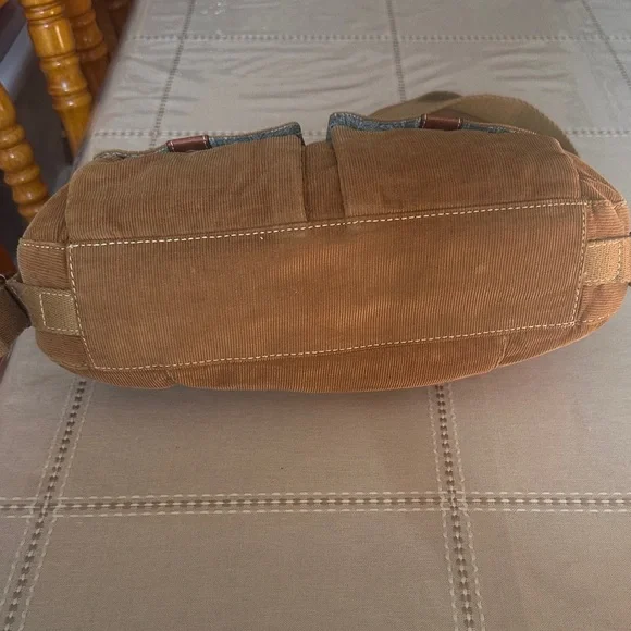 Fossil Corduroy Shoulder Bag with Floral Patch - Picture 3 of 4